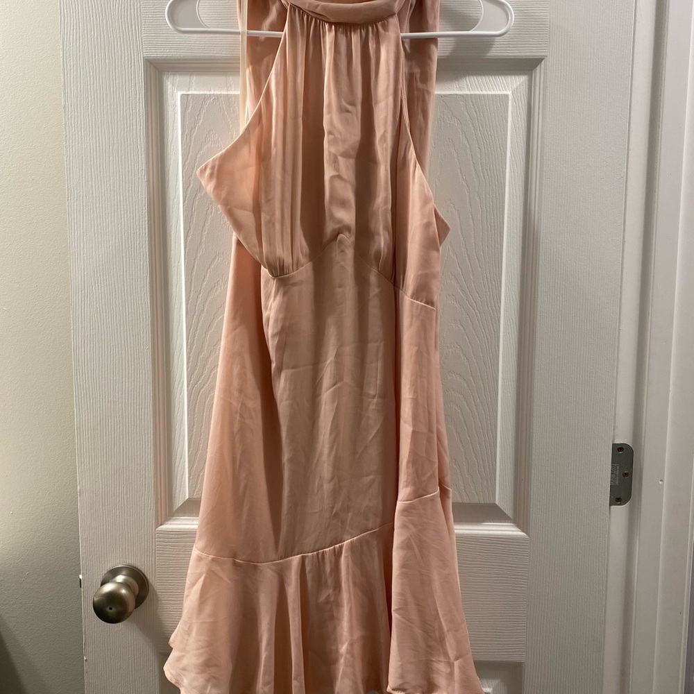 Elegant Peach Sleeveless Dress